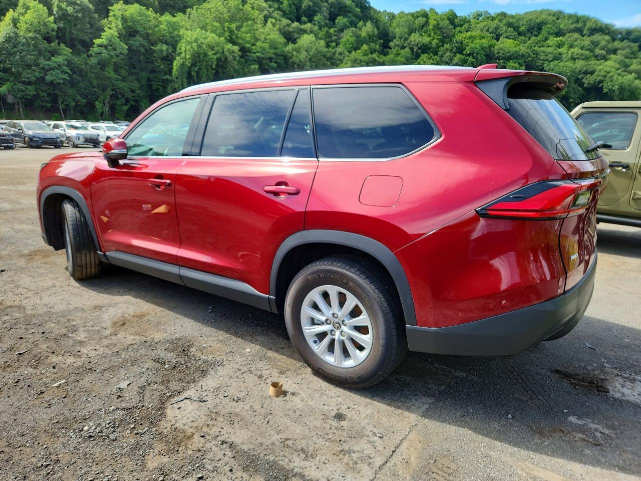 2024 Toyota Grand Highlander Xle - Image 2
