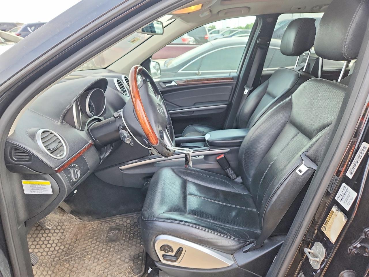 2012 Mercedes-Benz Gl 550 4Matic - Image 7