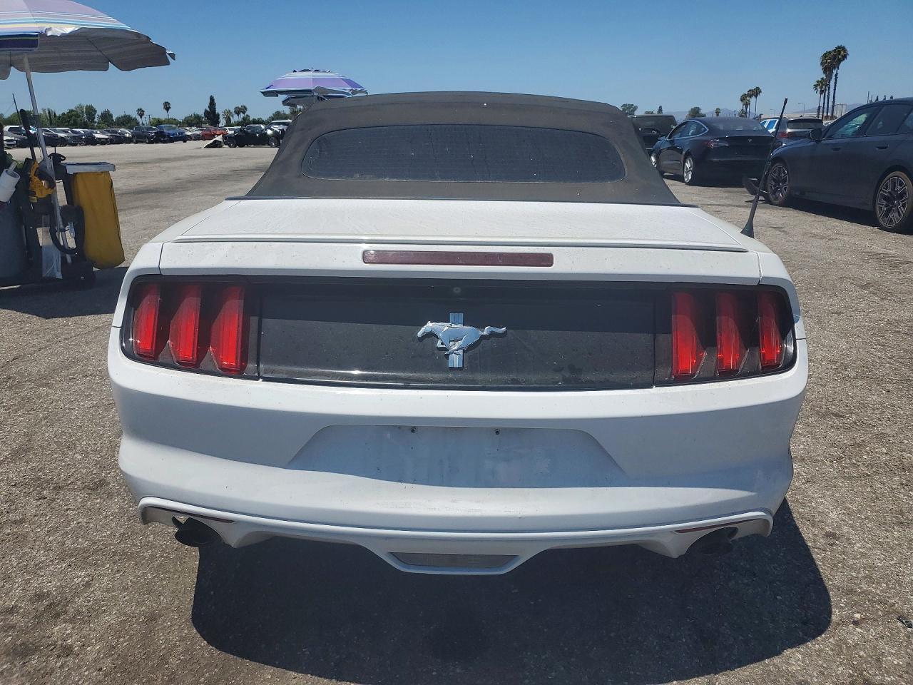 2015 Ford Mustang - Image 6