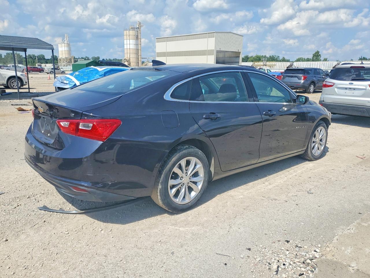 2023 Chevrolet Malibu Lt - Фото 3