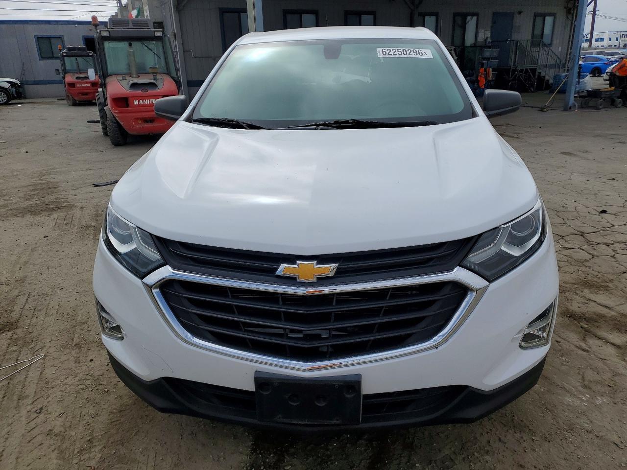 2018 Chevrolet Equinox Ls - Image 5