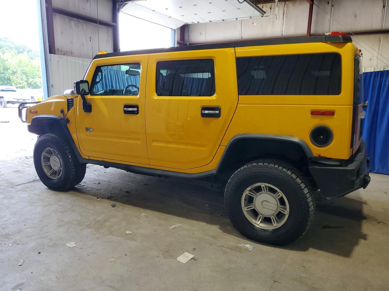 2003 Hummer H2 - Image 2
