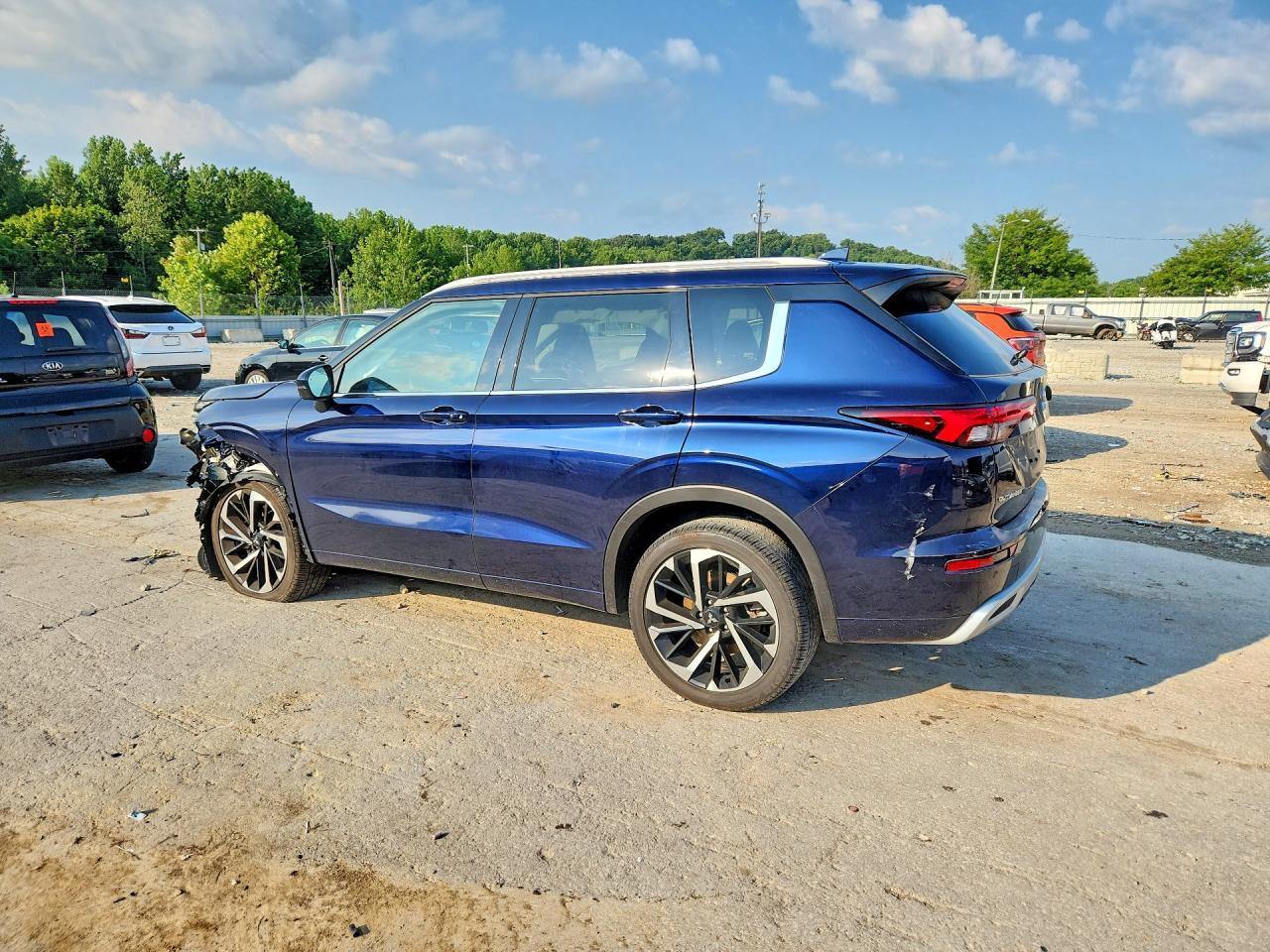 2024 Mitsubishi Outlander Sel - Фото 2