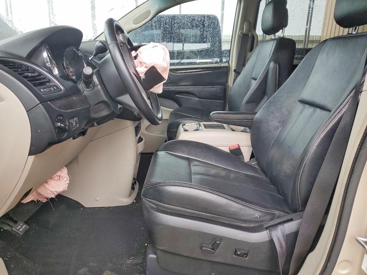 2014 Chrysler Town & Country Touring - Фото 7