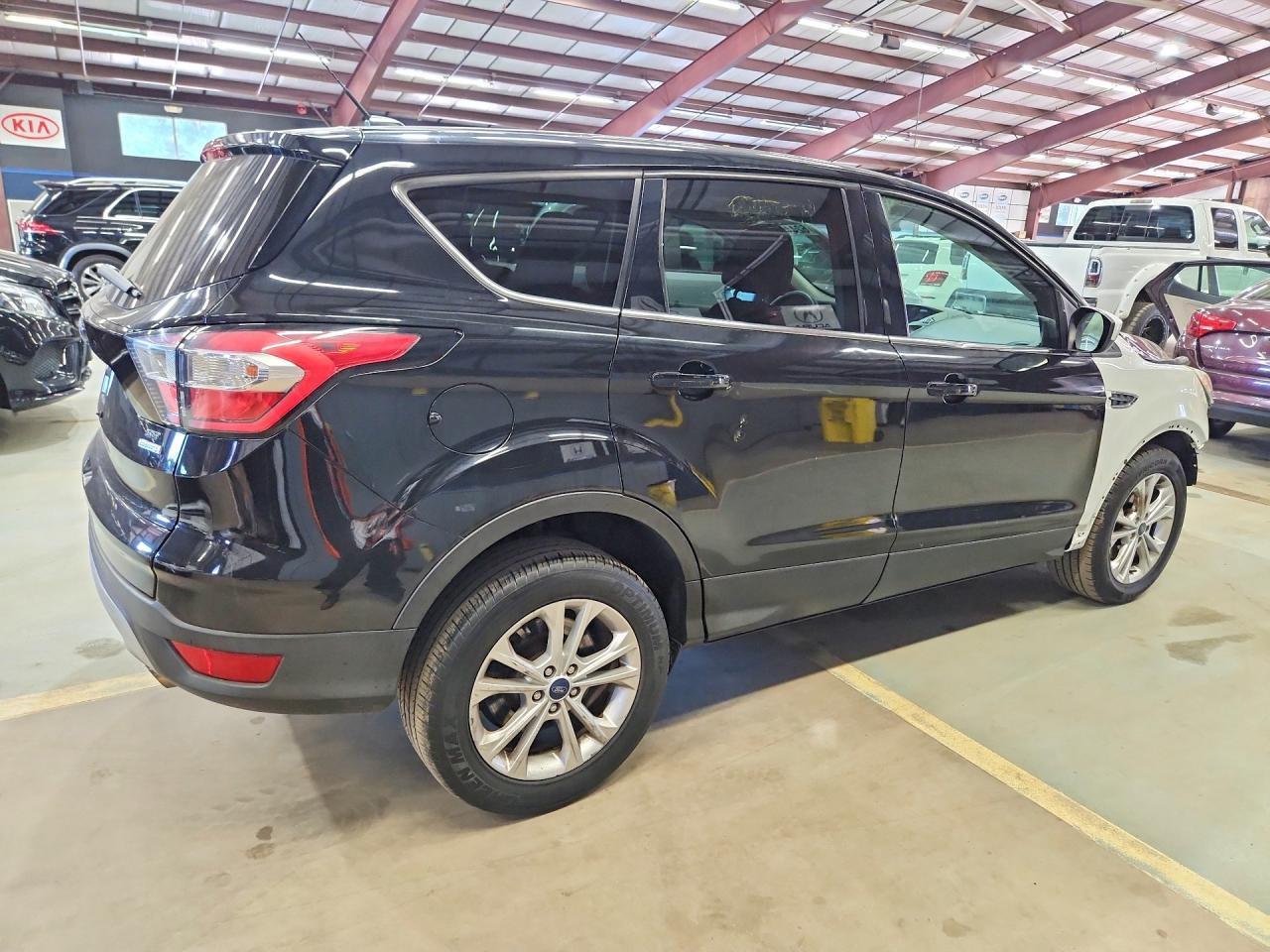 2017 Ford Escape Se - Image 3