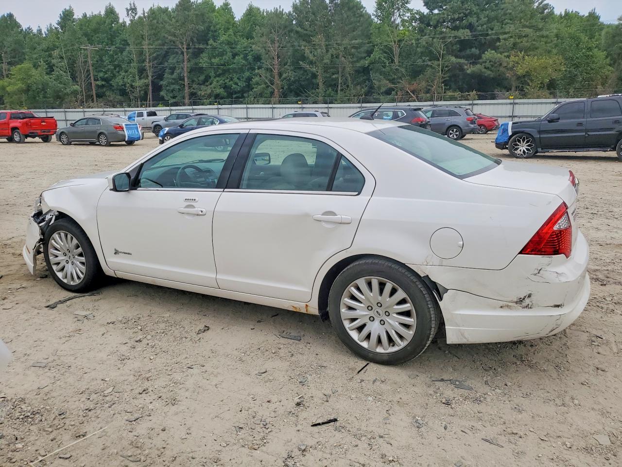 2012 Ford Fusion Hybrid - Фото 2