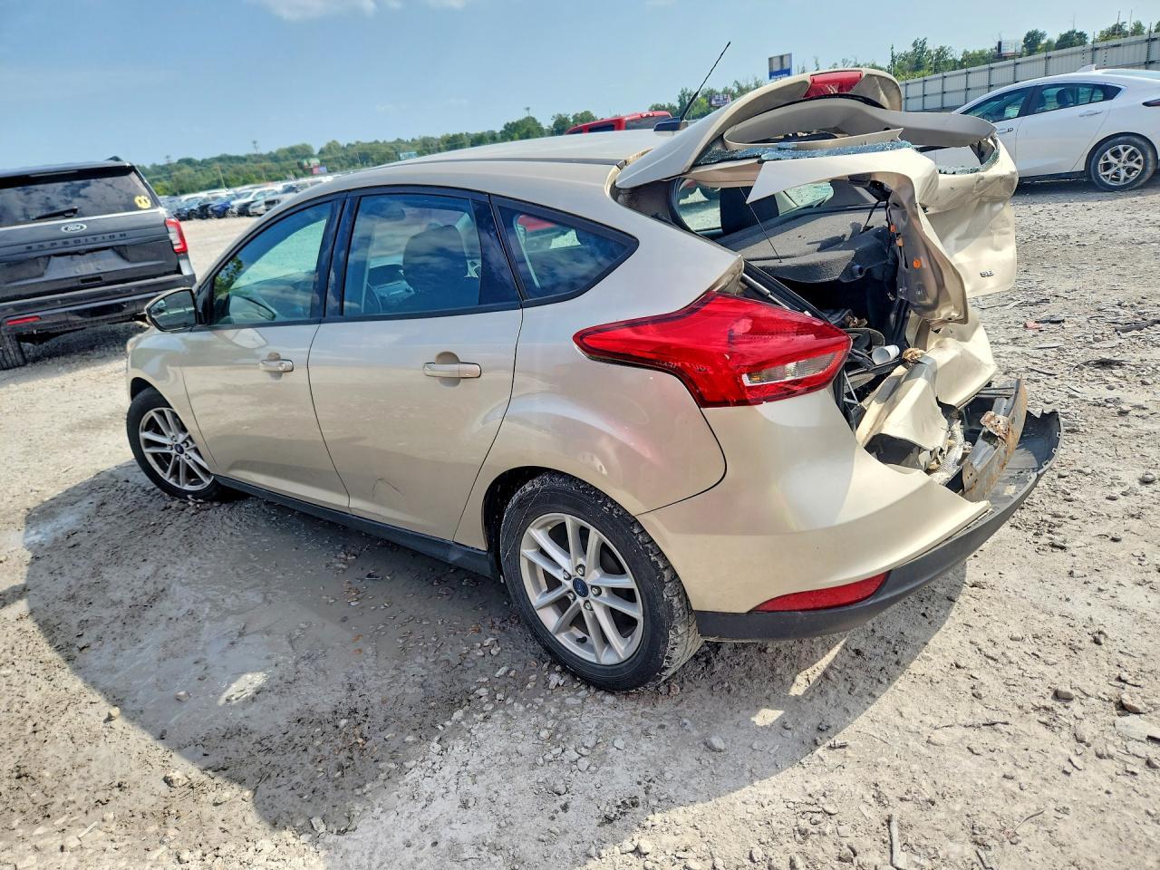 2017 Ford Focus Se - Image 2