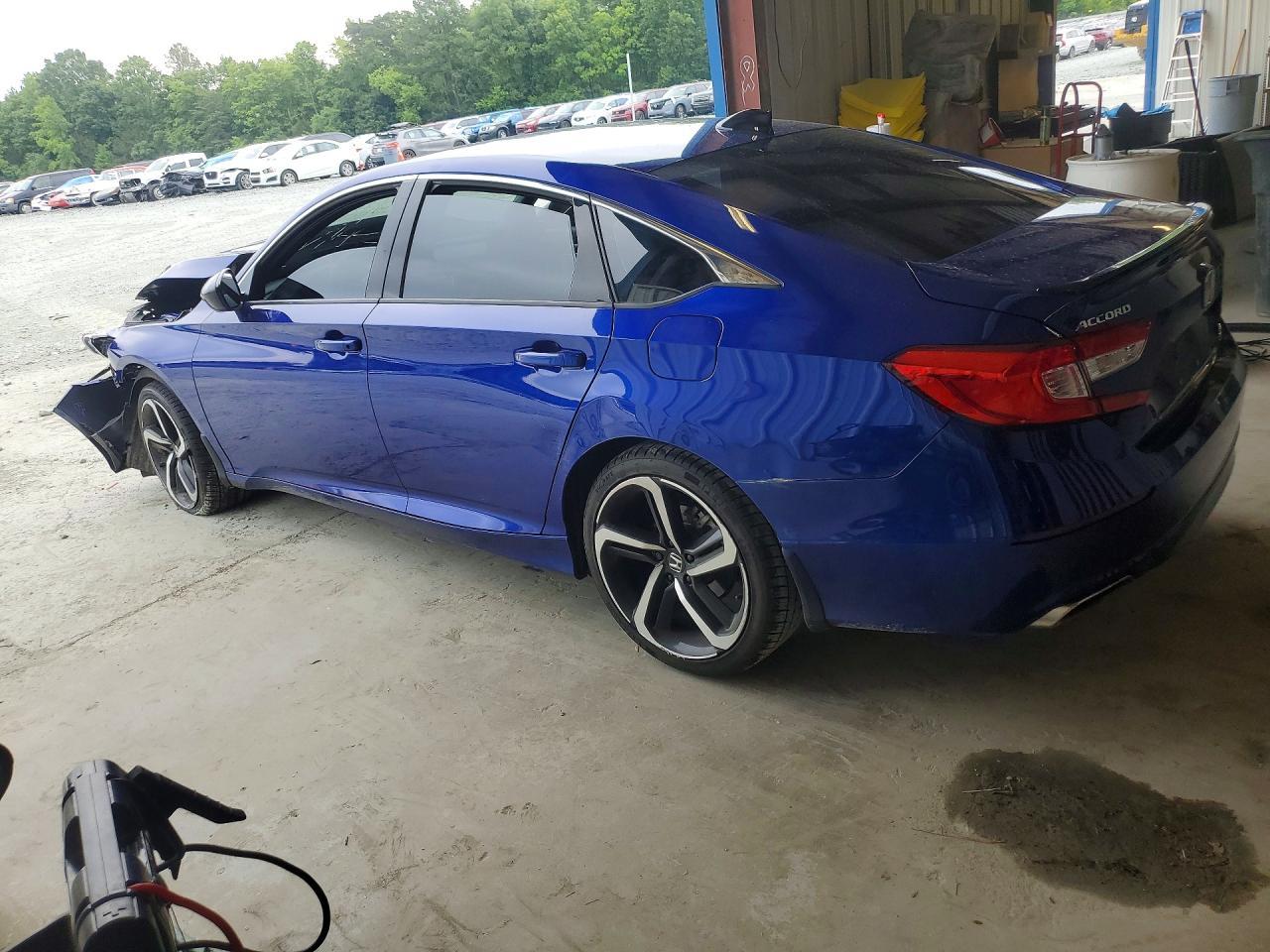 2022 Honda Accord Sport - Фото 2