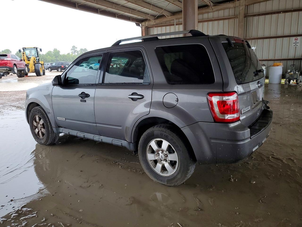 2011 Ford Escape Limited - Фото 2