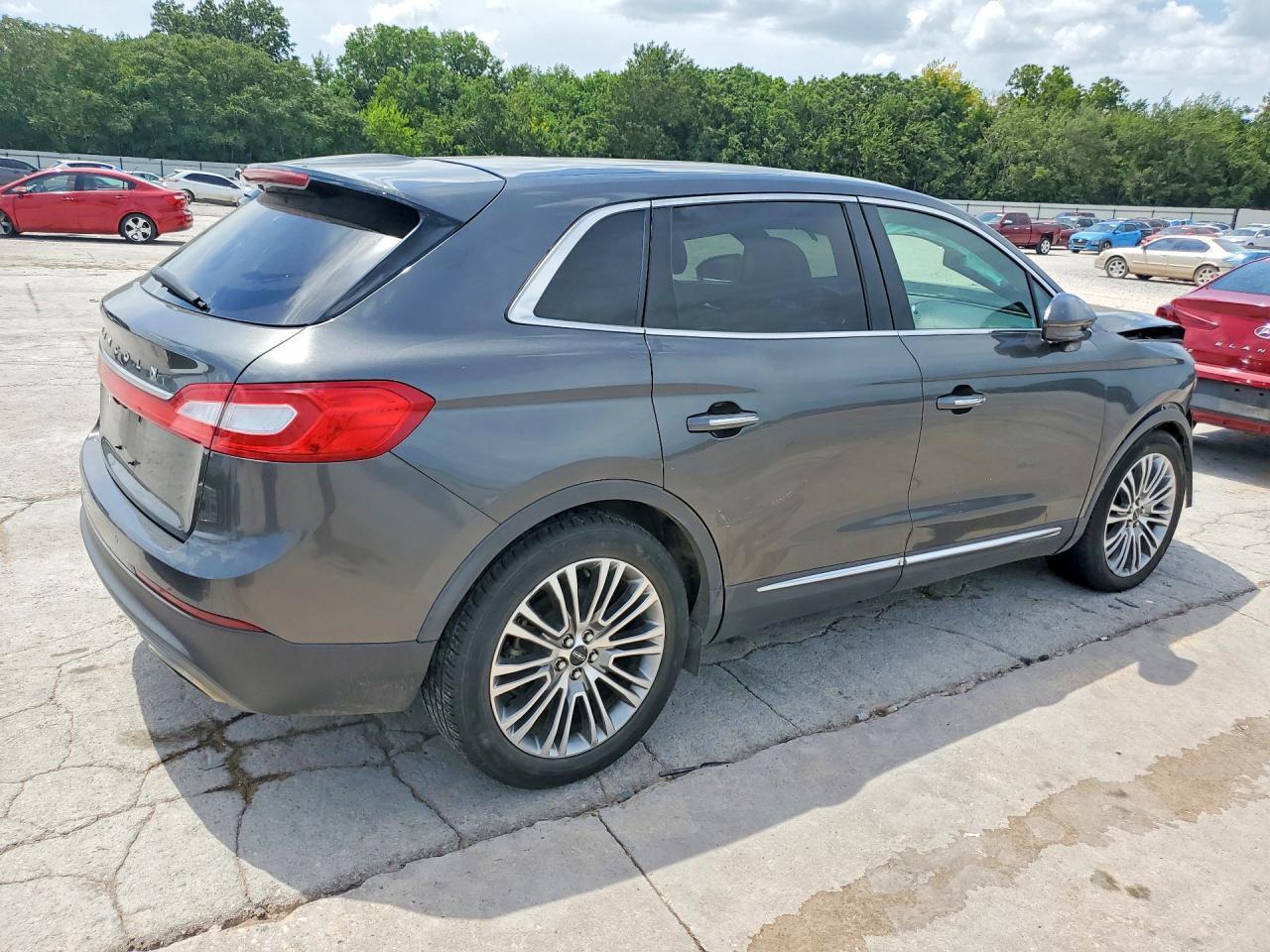 2017 Lincoln Mkx Reserve - Image 3