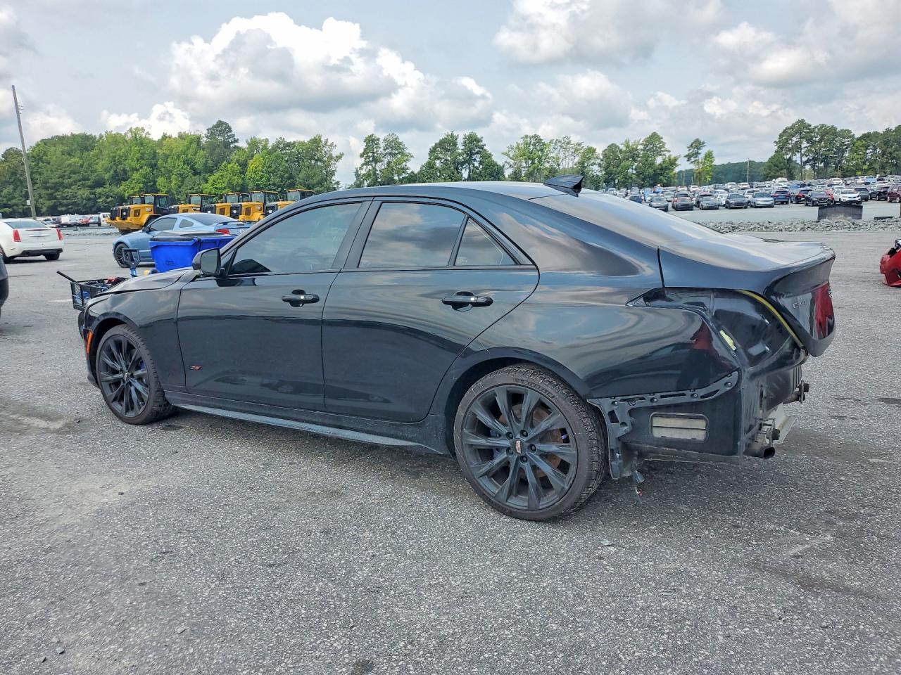 2022 Cadillac Ct4-V - Фото 2
