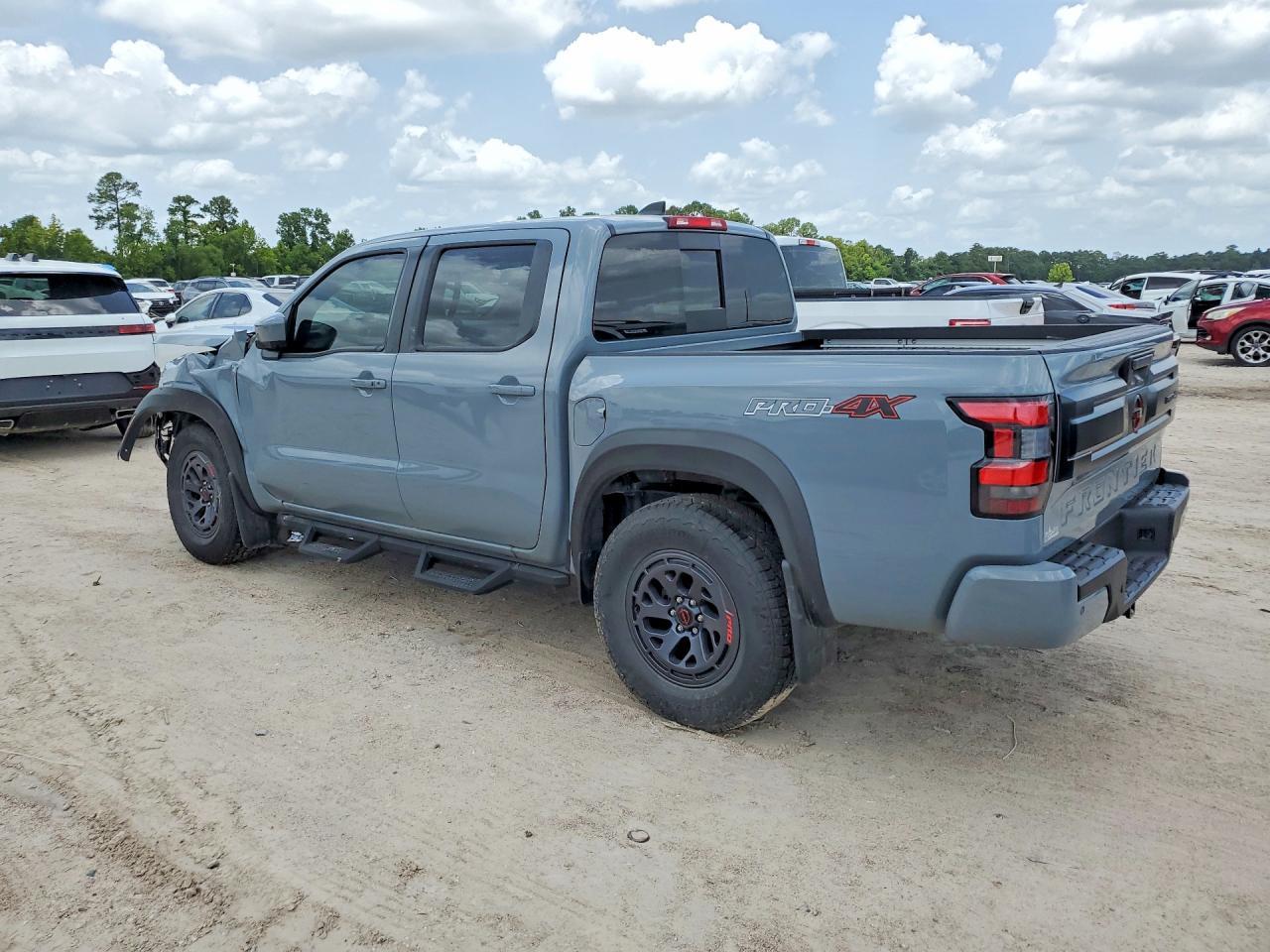 2025 Nissan Frontier Pro-4X - Image 2