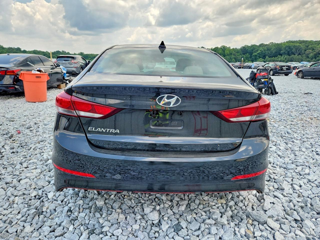 2017 Hyundai Elantra Se - Image 6