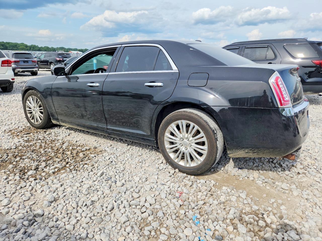 2014 Chrysler 300C - Фото 2