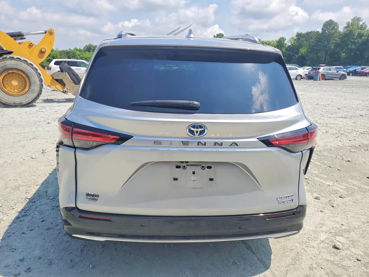 2023 Toyota Sienna - Фото 6