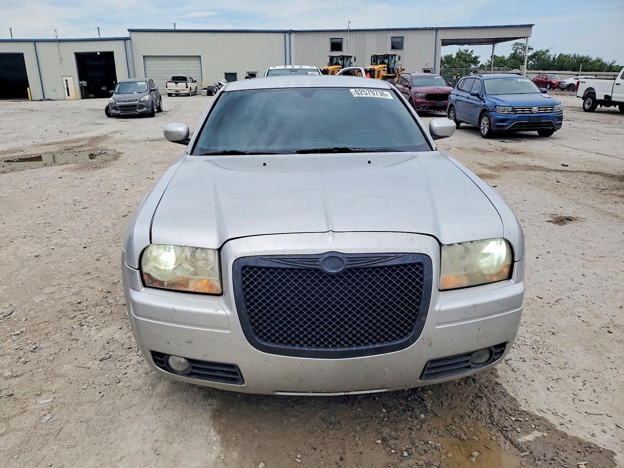 2006 Chrysler 300 Touring - Image 5