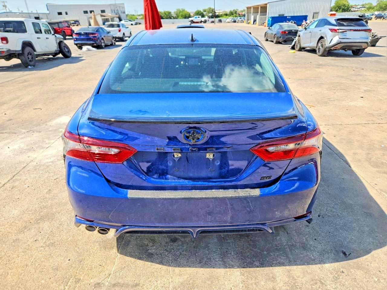 2024 Toyota Camry Hybrid Se Nightshade - Фото 6