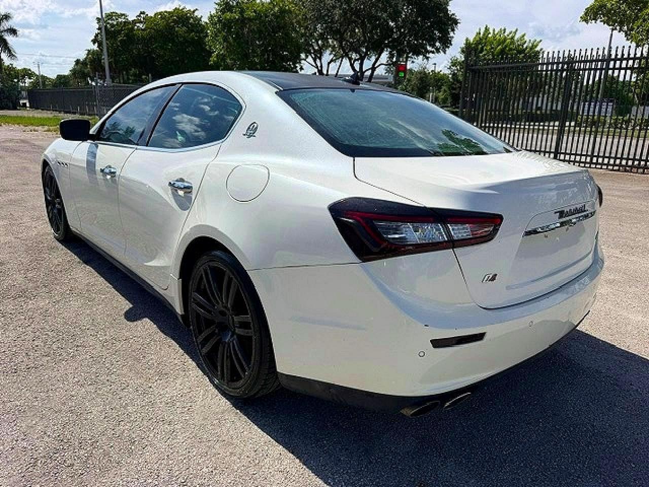 2014 Maserati Ghibli S - Image 2