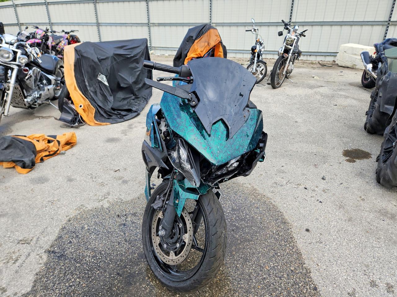 2025 Kawasaki Ex500 - Image 2