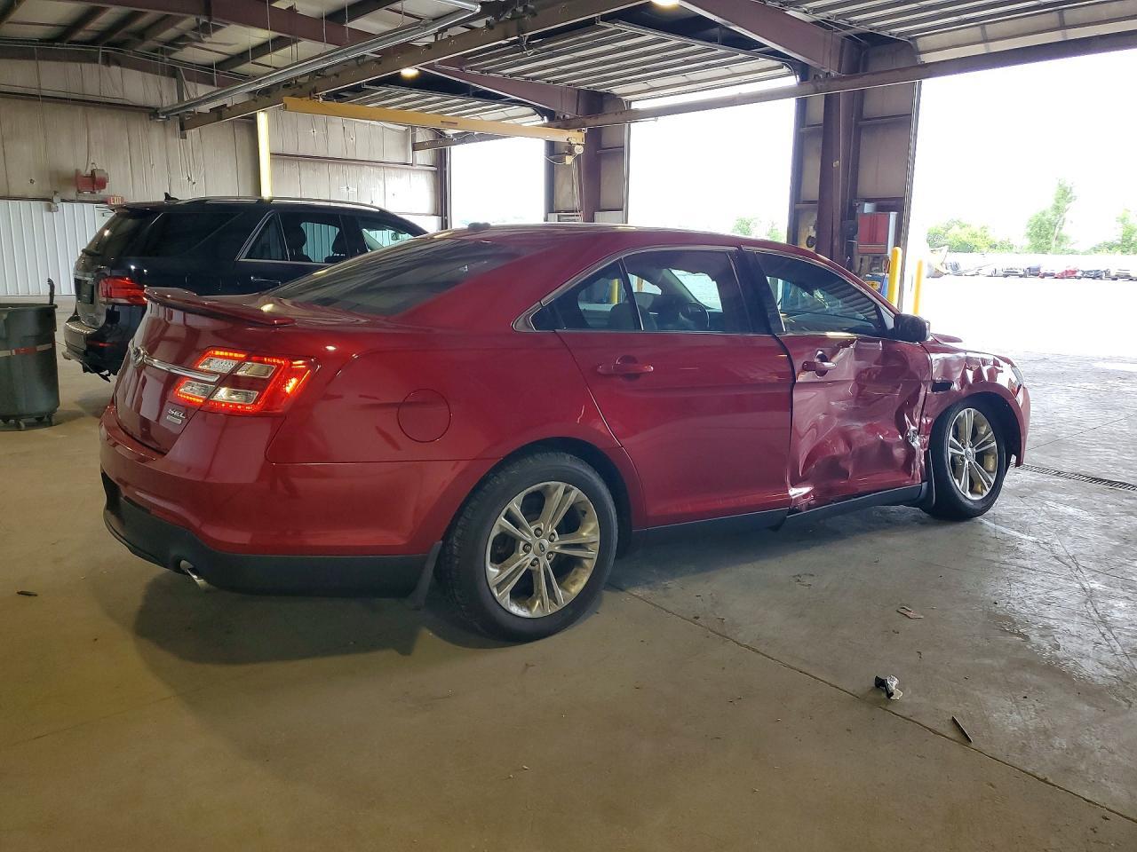 2013 Ford Taurus - Image 3