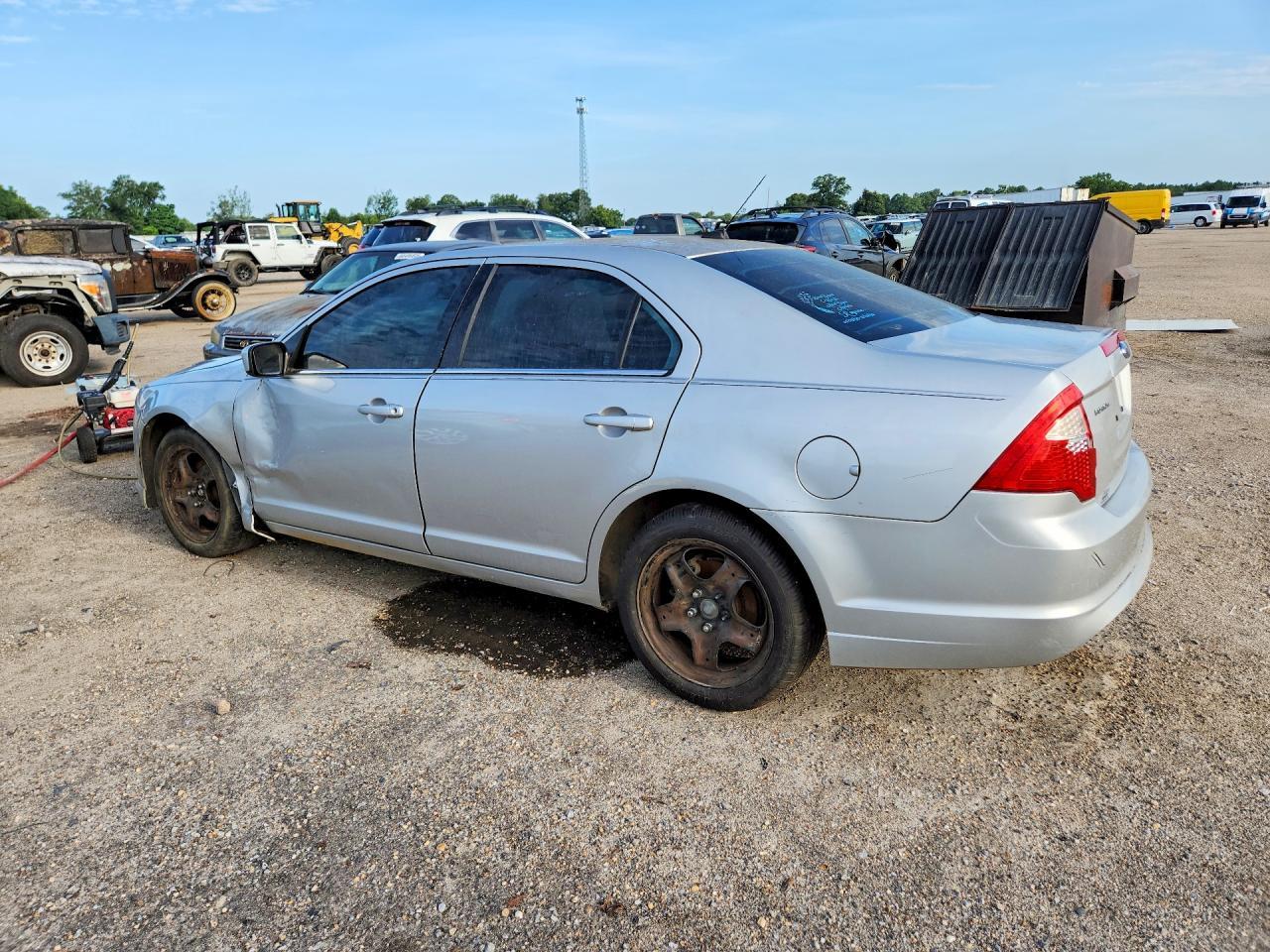 2010 Ford Fusion Se - Image 2