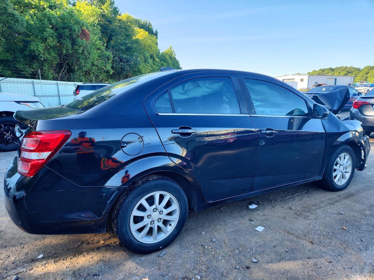 2018 Chevrolet Sonic Lt - Фото 3