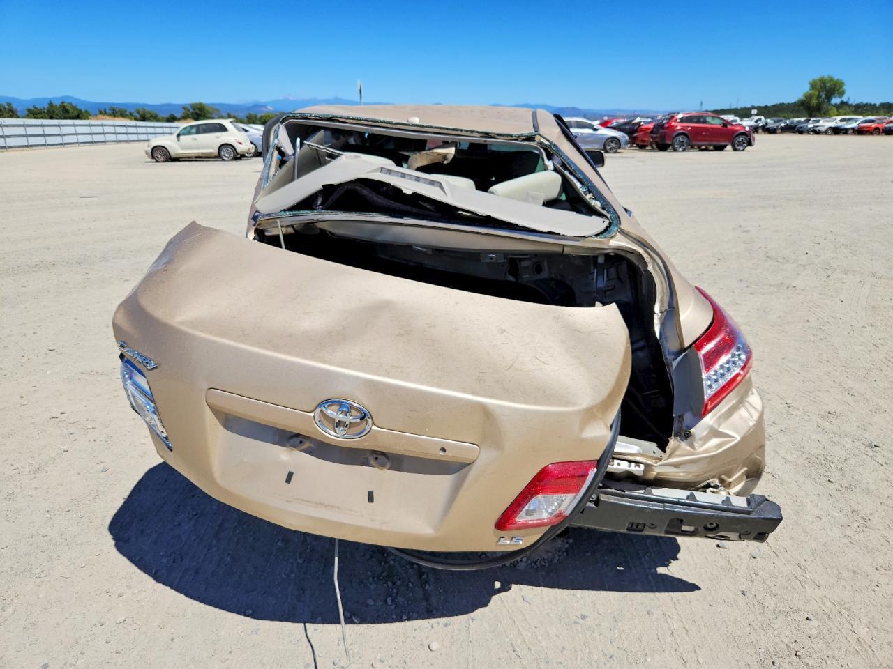 2011 Toyota Camry Le - Image 6