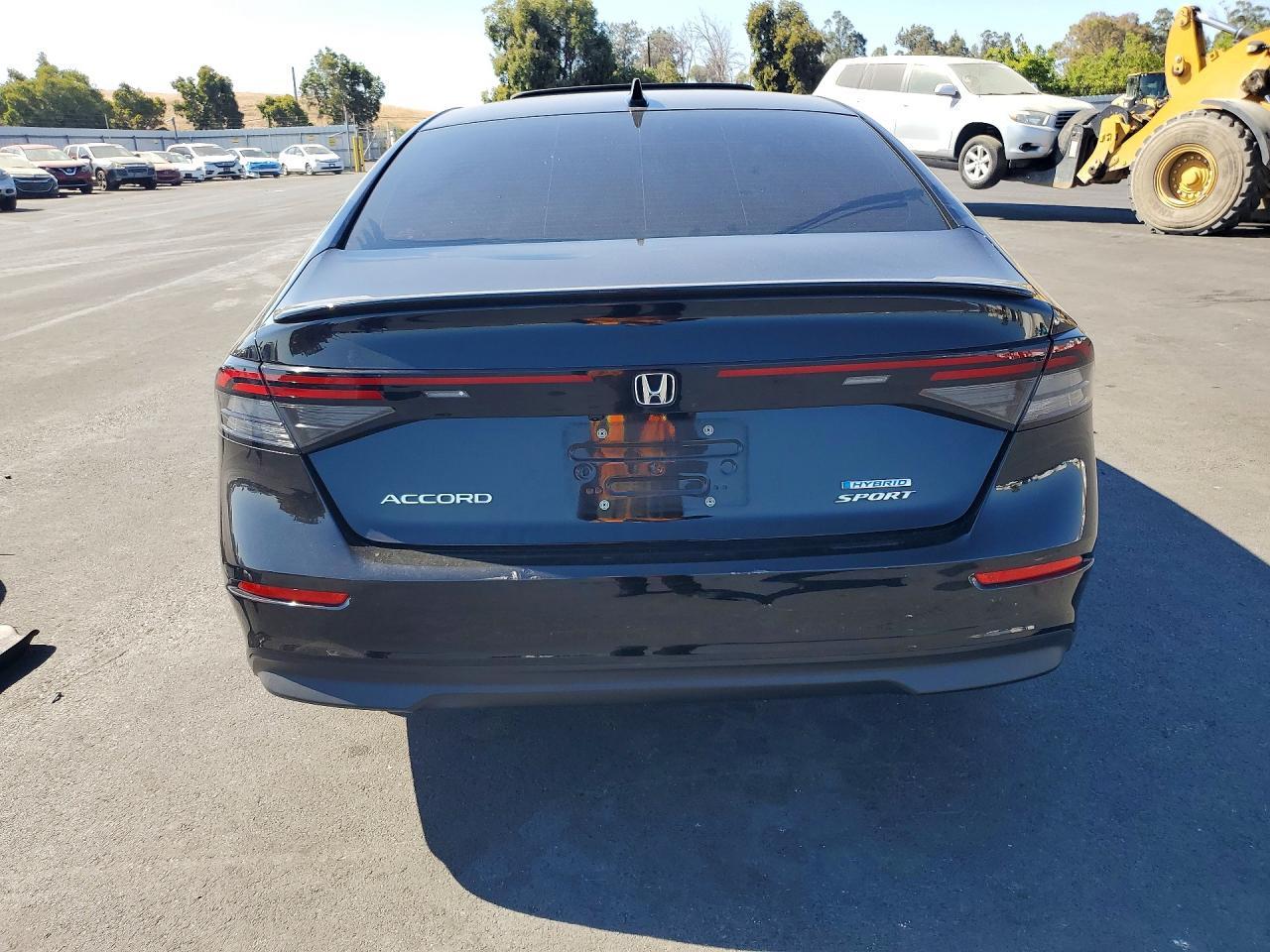 2023 Honda Accord Hybrid Sport - Image 6