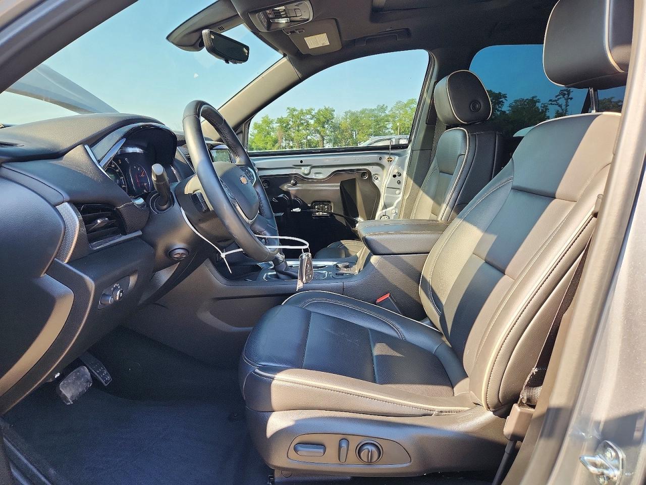 2023 Chevrolet Traverse Premier - Image 7