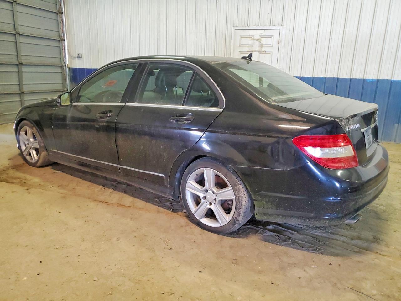 2011 Mercedes-Benz C 300 4Matic - Image 2