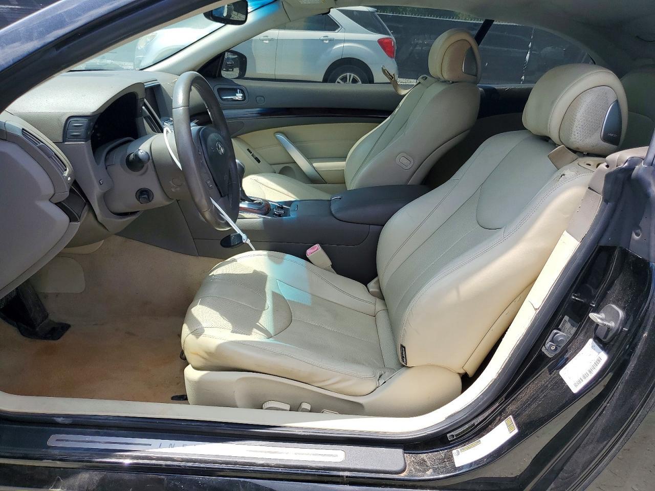 2015 Infiniti Q60 Convertible Base - Фото 7