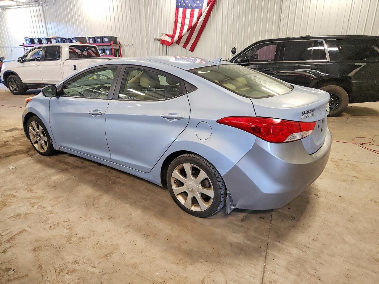 2011 Hyundai Elantra - Фото 2