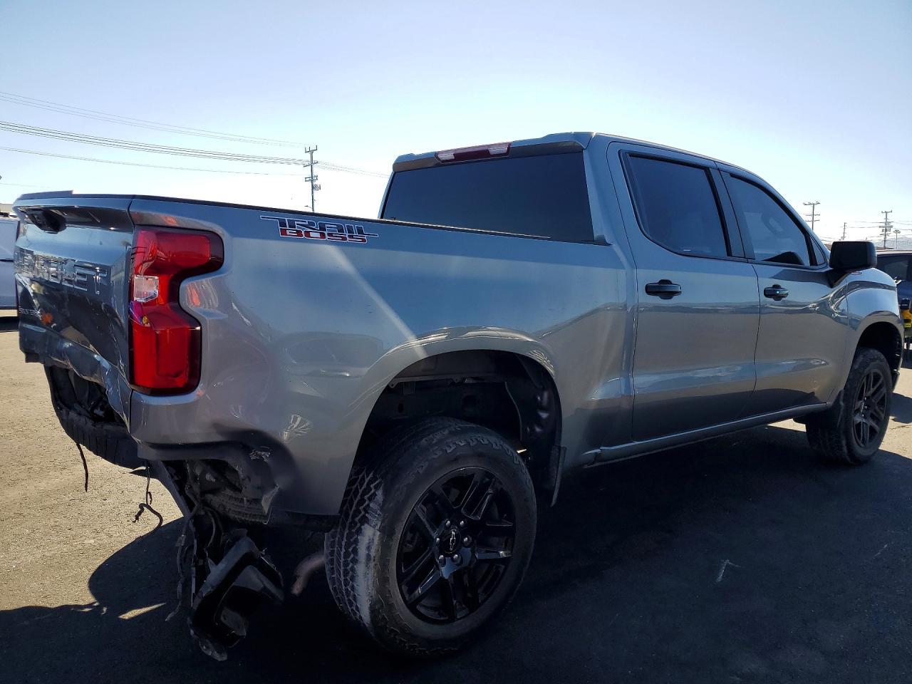 2025 Chevrolet Silverado K1500 Lt Trail Boss - Image 3
