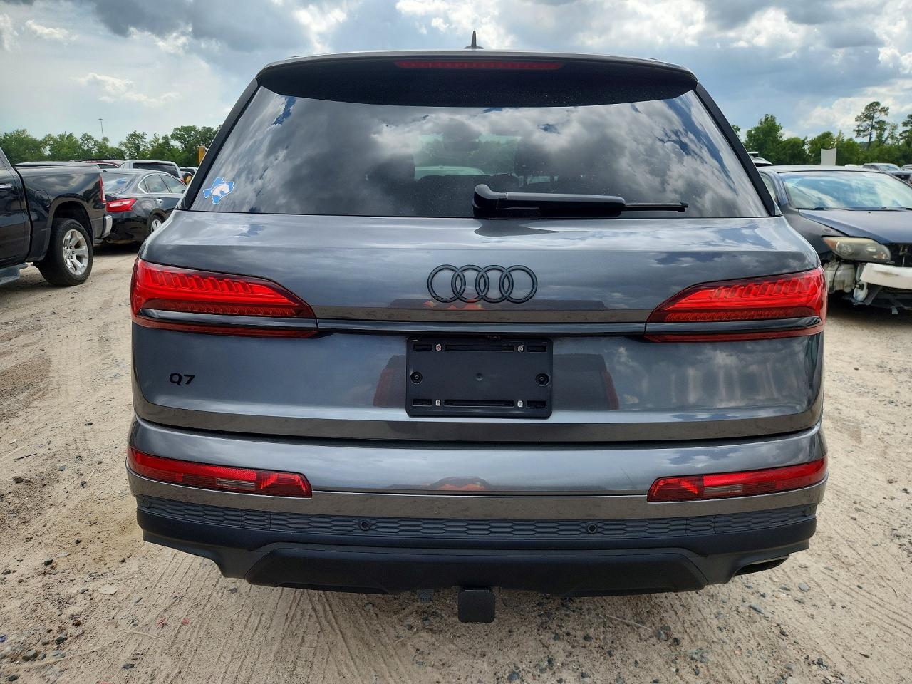 2025 Audi Q7 Premium Plus - Фото 6