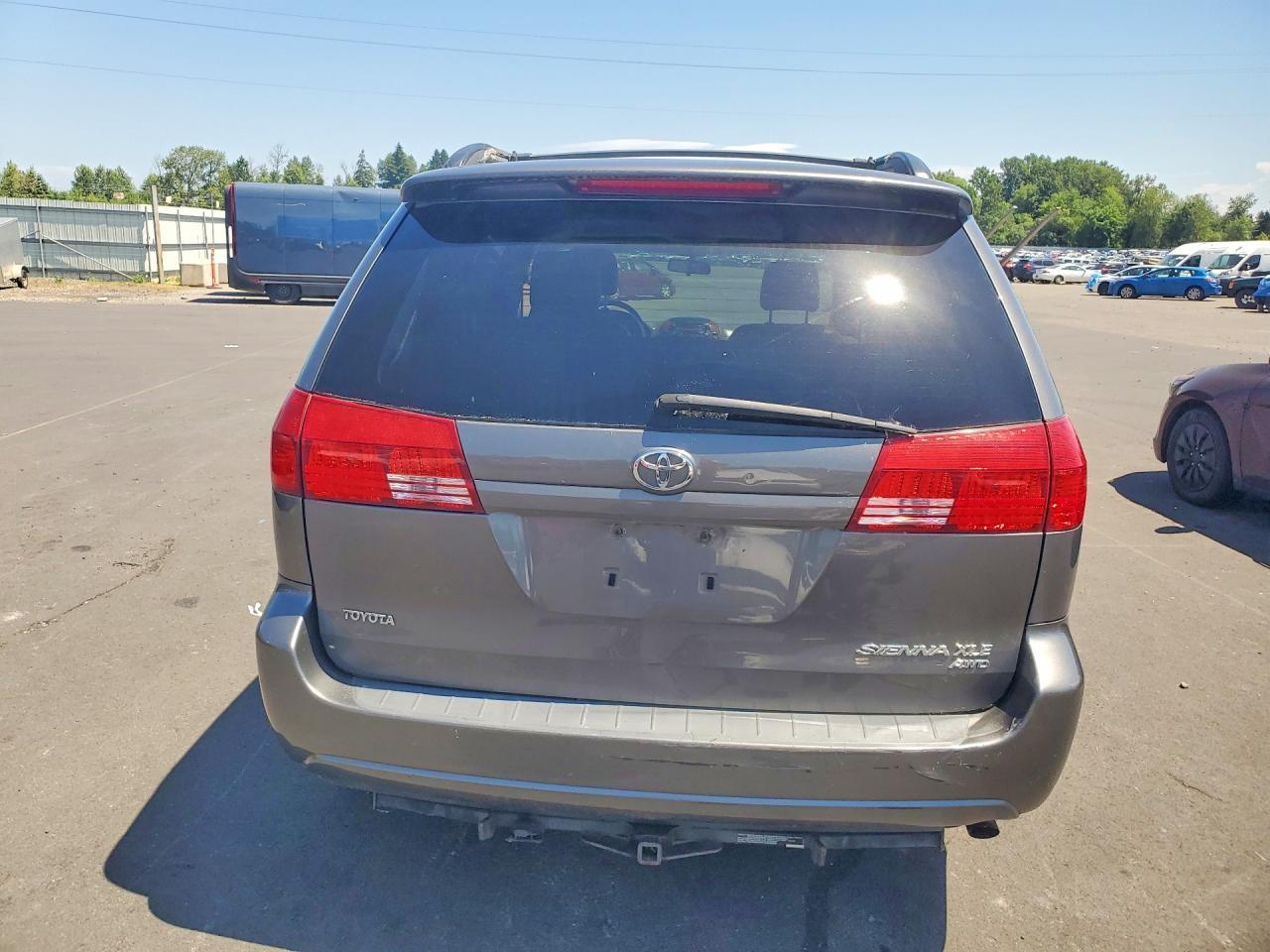 2004 Toyota Sienna Xle 7 Passenger - Фото 6