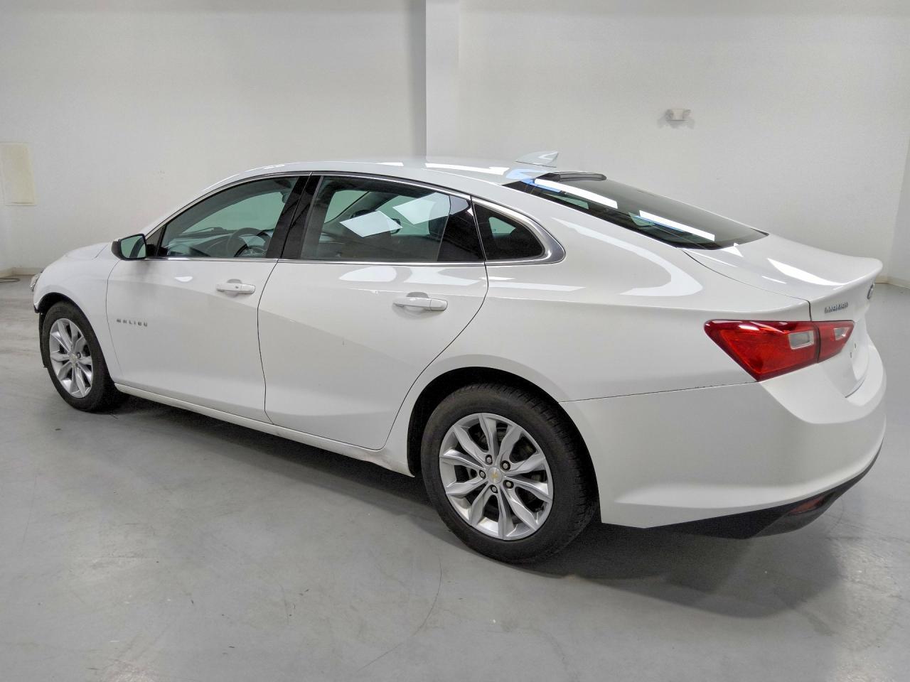 2023 Chevrolet Malibu Lt - Фото 2