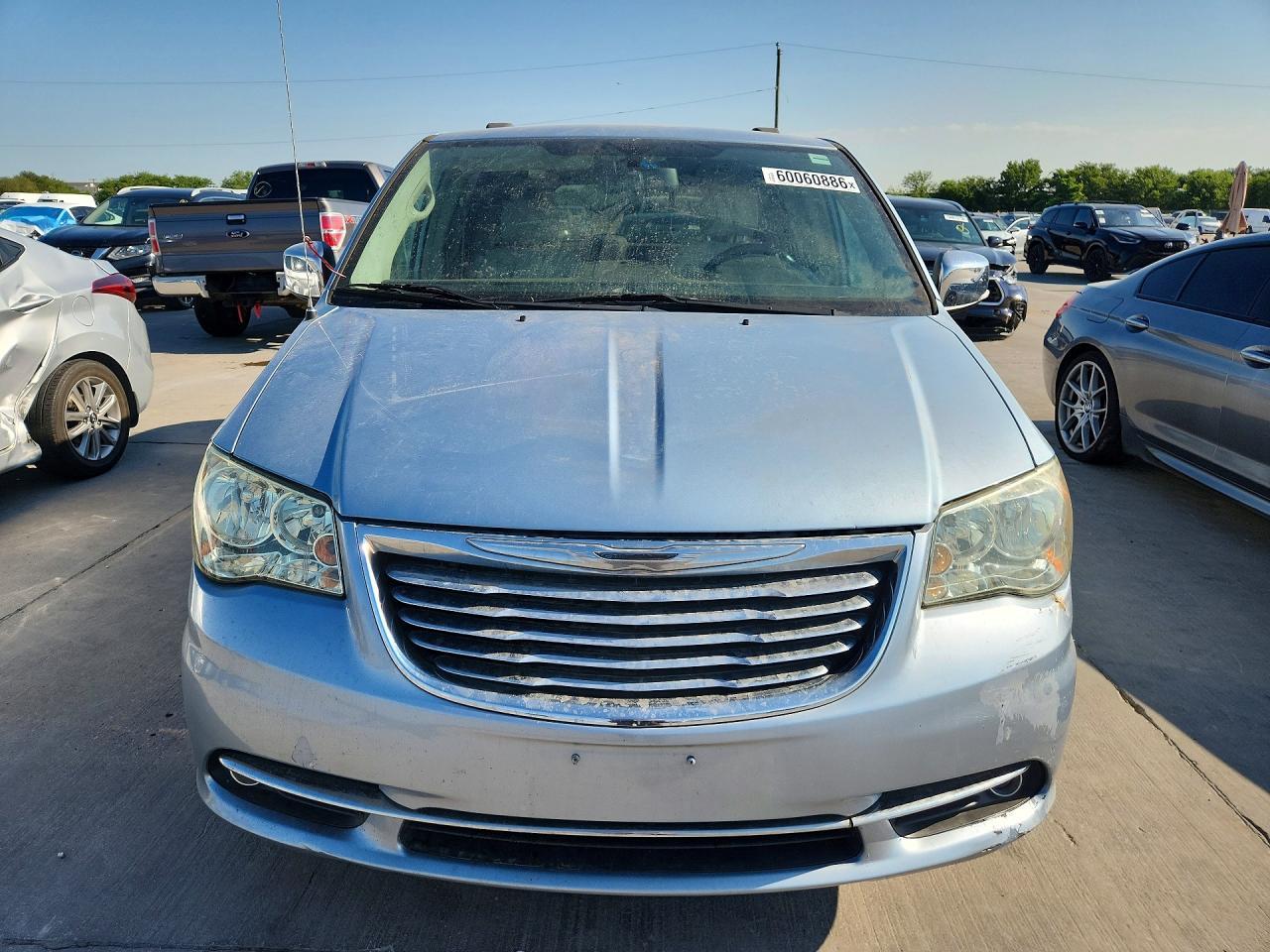 2013 Chrysler Town & Country - Image 5