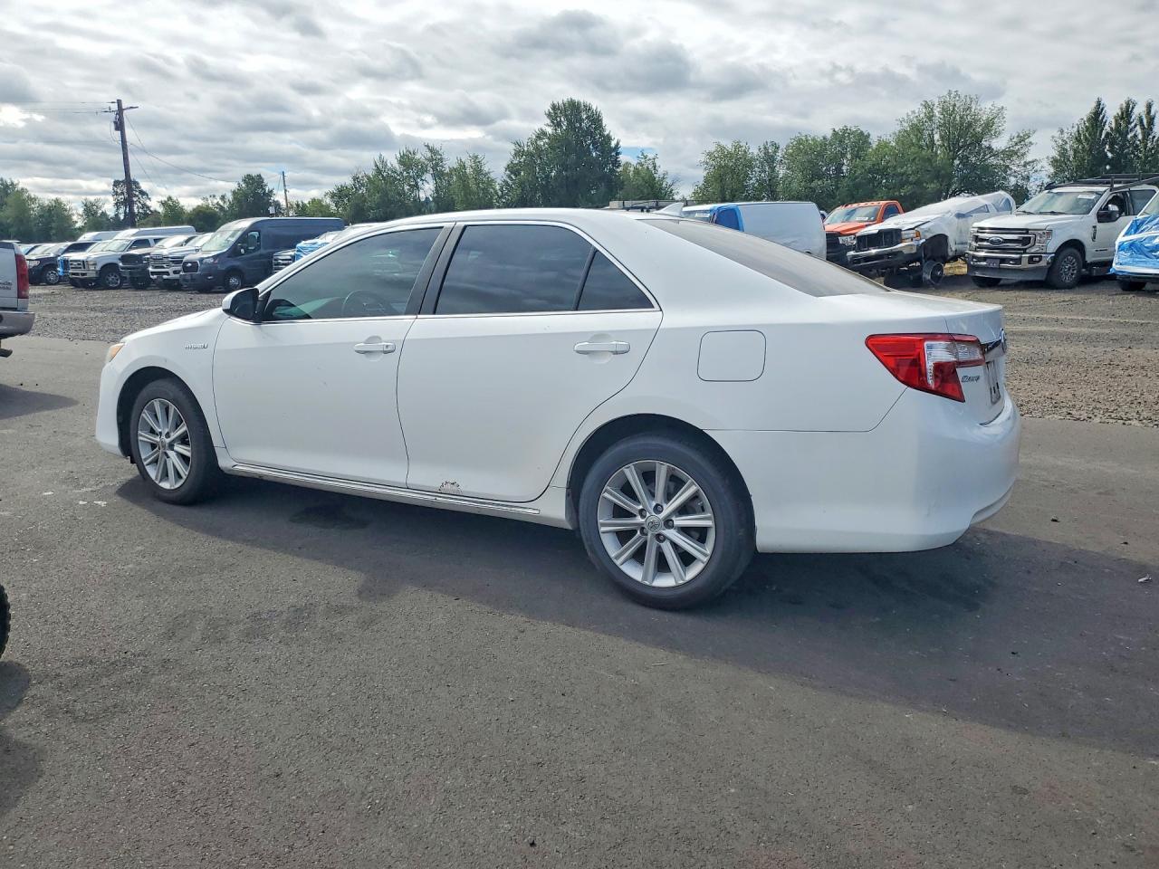 2012 Toyota Camry Hybrid Xle - Image 2