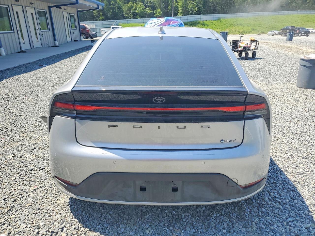 2025 Toyota Prius Le - Image 6