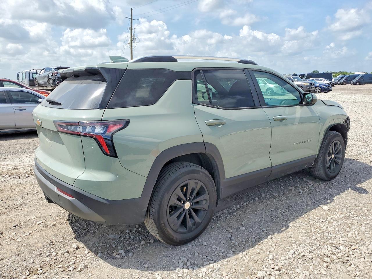 2025 Chevrolet Equinox Lt - Image 3