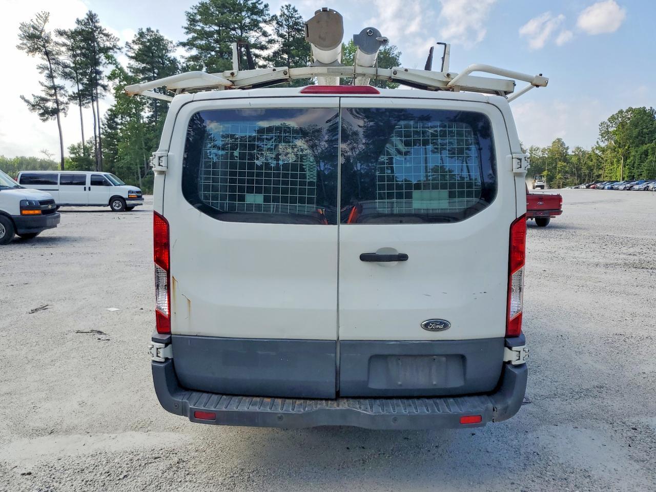 2015 Ford Transit T-150 - Image 6