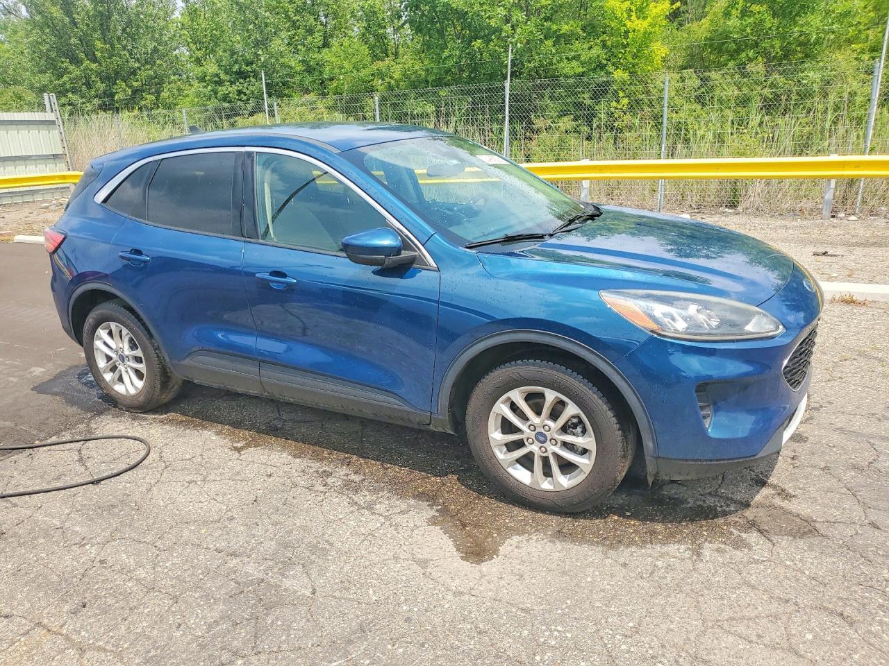 2020 Ford Escape Se - Фото 4