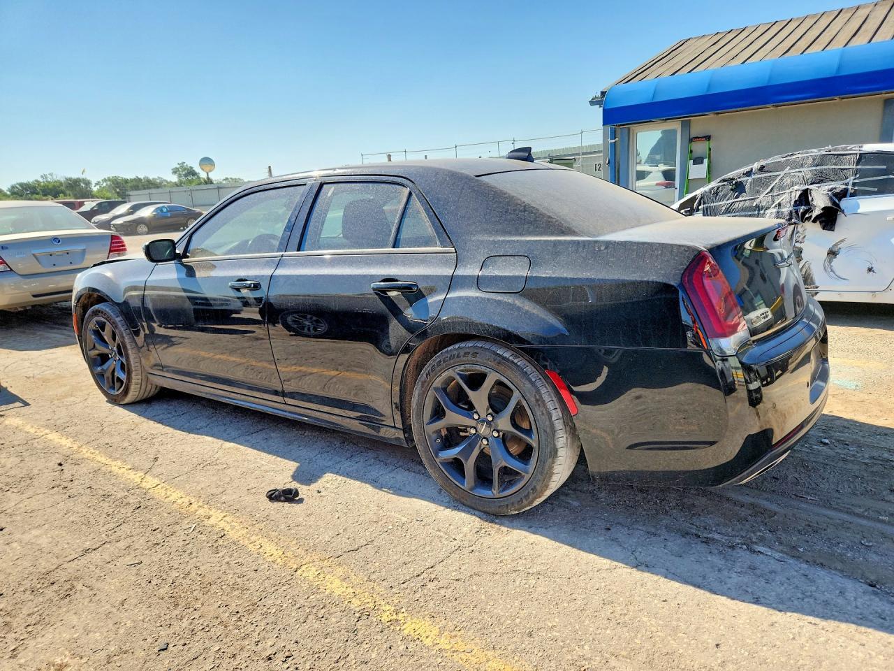 2022 Chrysler 300 Touring L - Image 2