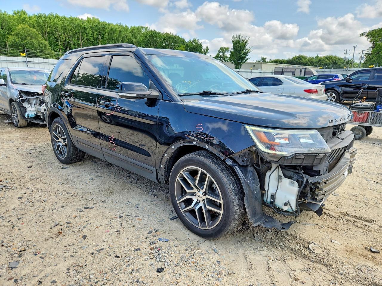 2017 Ford Explorer Sport - Фото 4