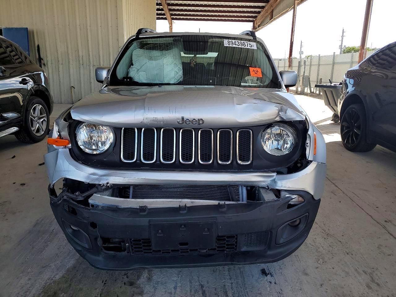 2017 Jeep Renegade Latitude - Image 5