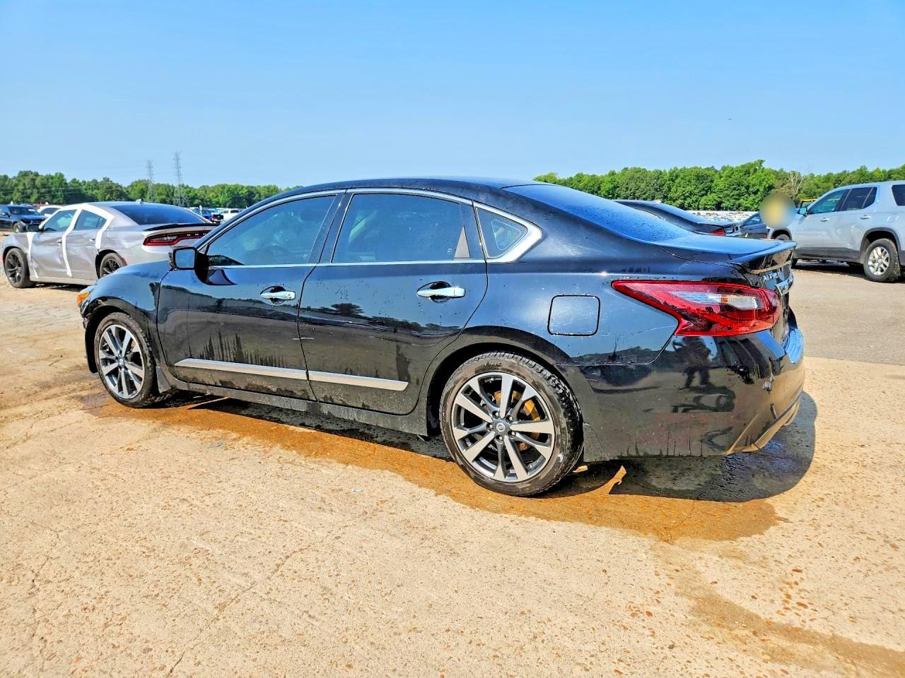 2017 Nissan Altima 2.5 Sr - Фото 2