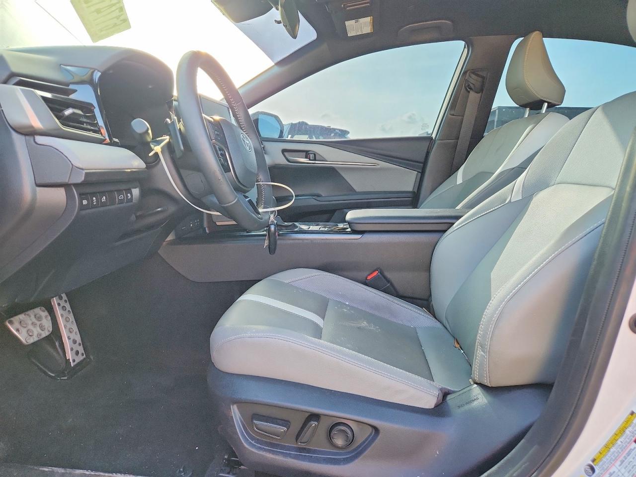 2026 Toyota Camry Se - Image 7