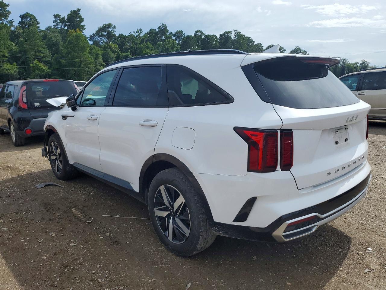 2022 Kia Sorento S - Фото 2