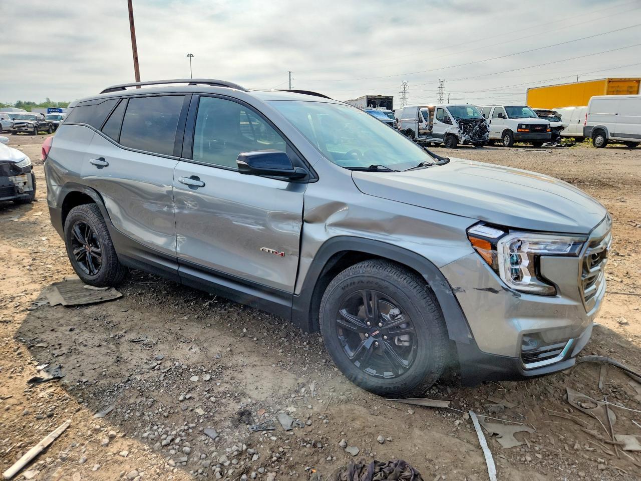 2023 GMC Terrain At4 - Фото 4