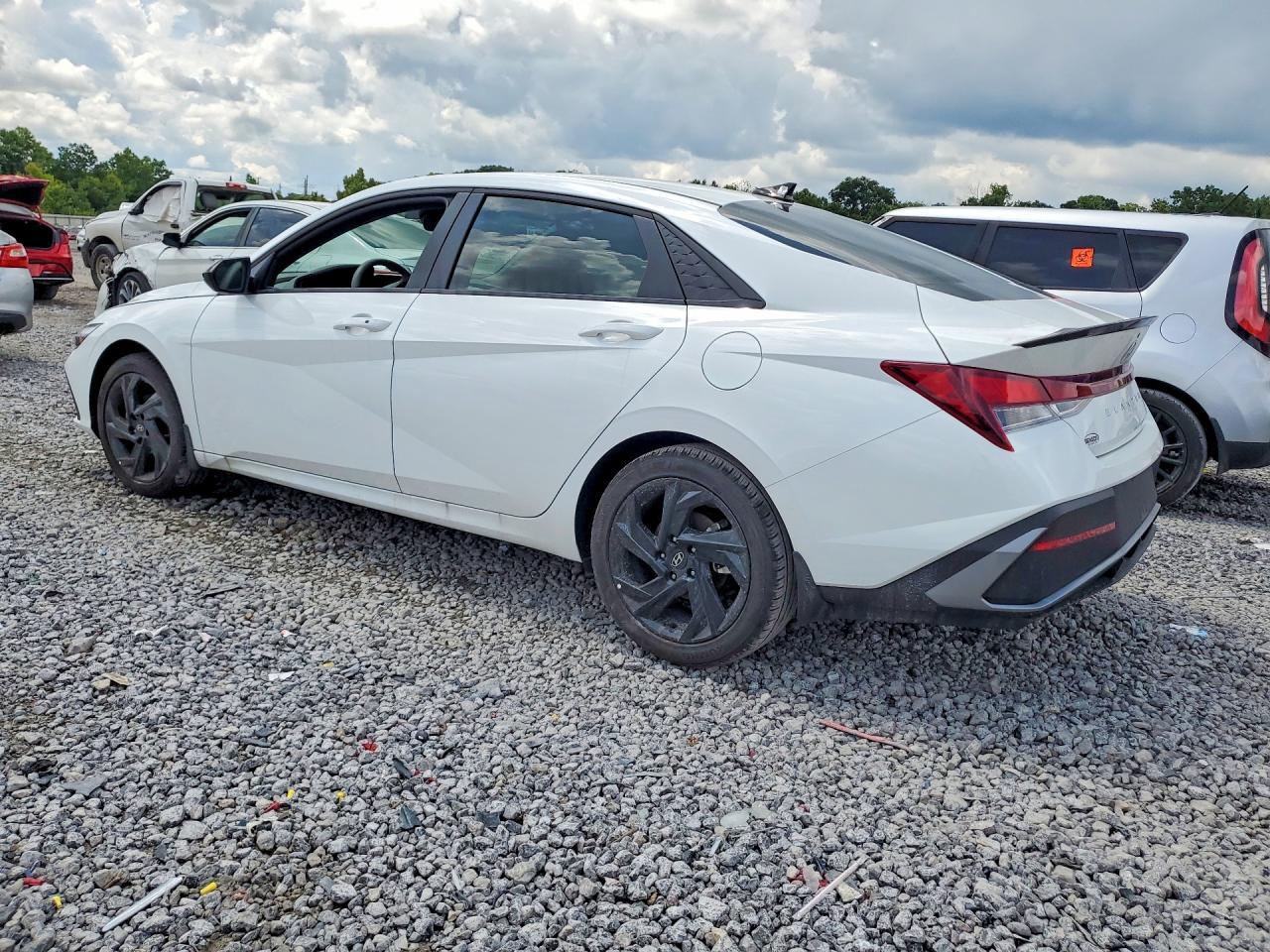 2026 Hyundai Elantra Sel Sport - Фото 2